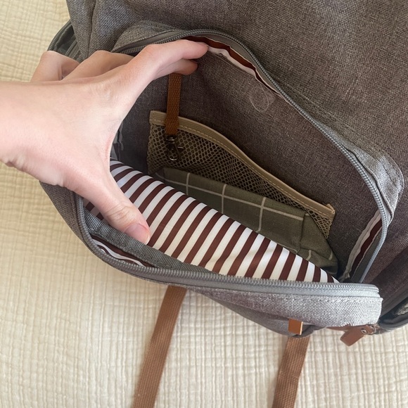 Parker Baby Co. Birch Bag Diaper Backpack grey with brown accent - Picture 3 of 6